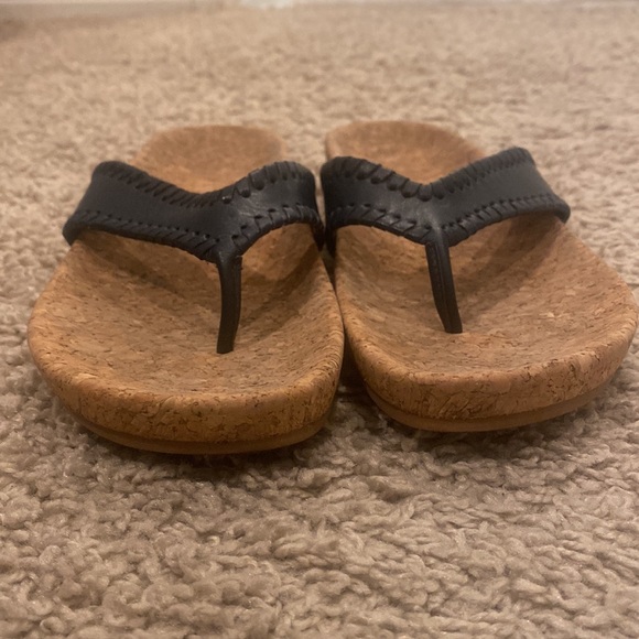 JACK ROGERS
Thelma Comfort Leather Flip Flops Size 6.5 - Picture 6 of 8